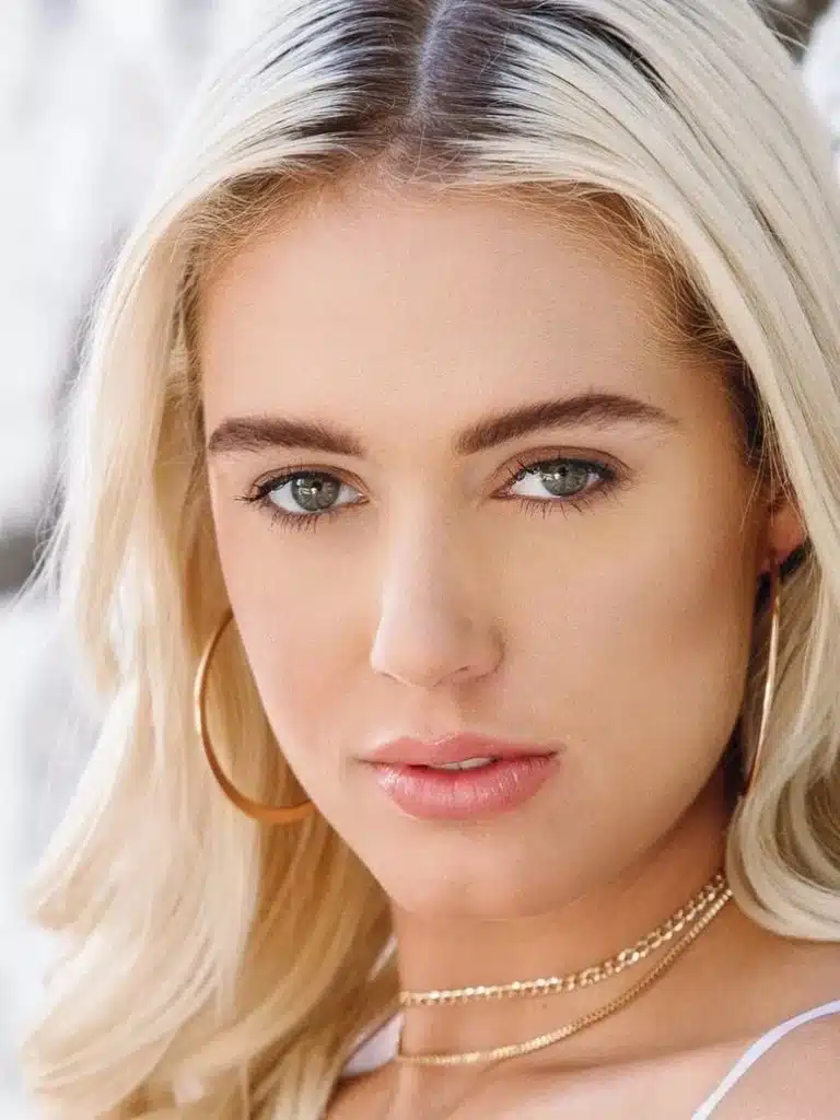Athena Palomino Biography: Wiki, Age, Career, Height, Weight, Boyfriend, Net Worth & More